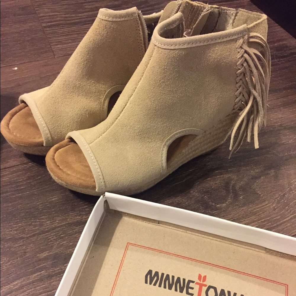 Minnetonka fringe wedges